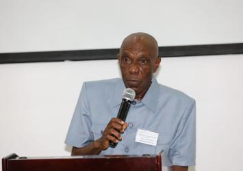 LAA MANAGING DIRECTOR MAKING A REMARK